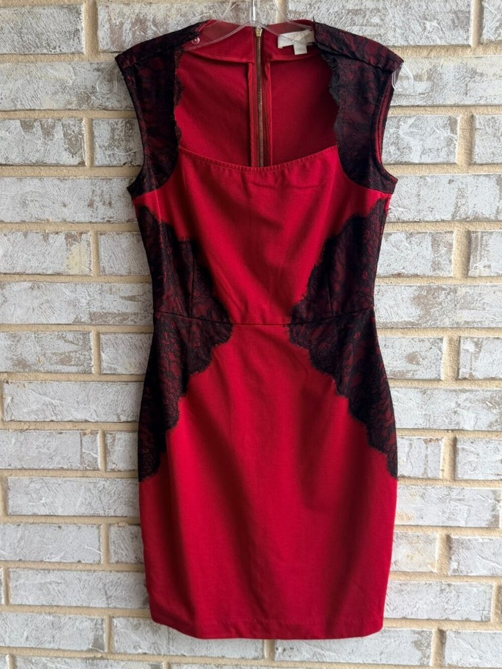 Erin Sleeveless Black Lace Trim Red Cocktail Dress Women's Size 4